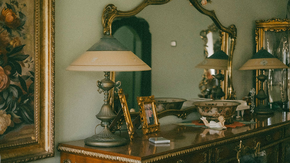 How to Declutter Before a House Clearance
