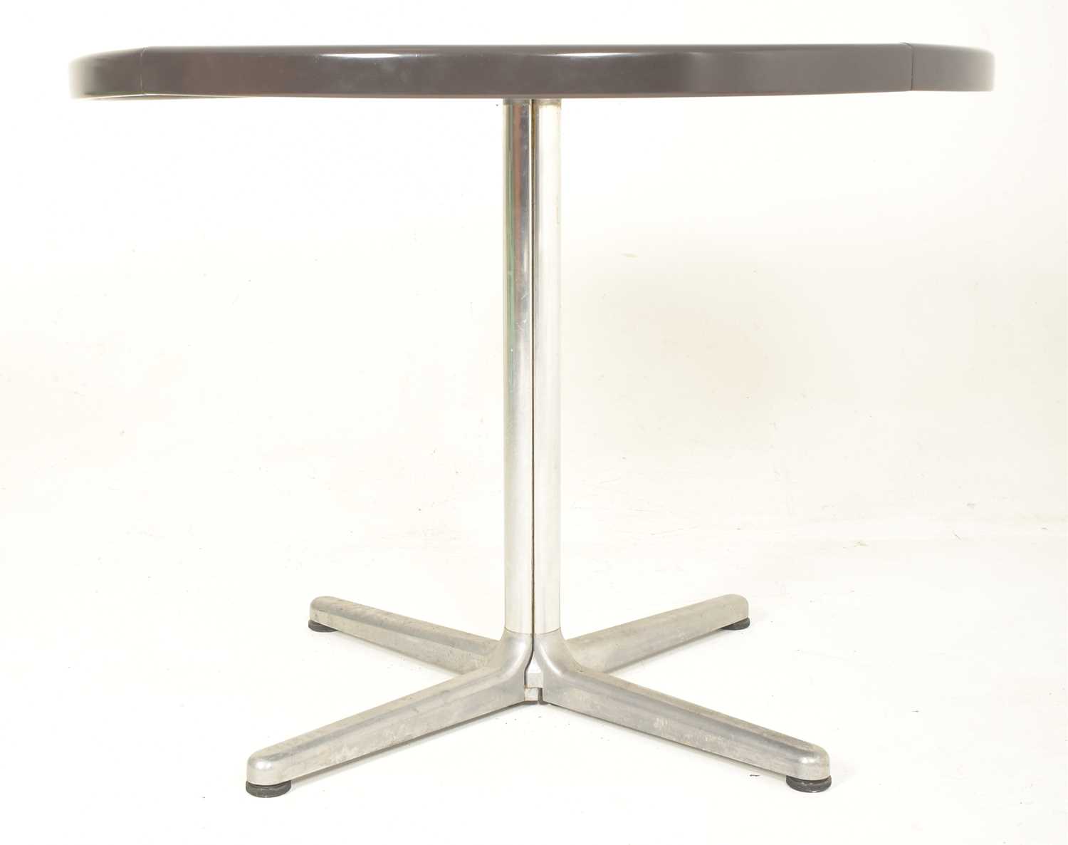 Lot 479 - GIANCARLO PIRETTI FOR CASTELLI, ITALY - PLANO - 1970S PLASTIC & METAL TABLE