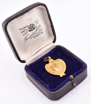 Lot 283 - HALLMARKED 9CT GOLD FOOTBALL MEDAL BADGE 1931