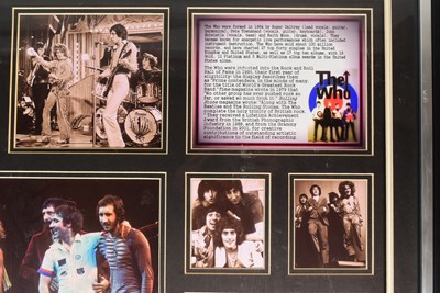 Lot 8 - THE WHO - PETE TOWNSHEND - AUTOGRAPH PRESENTATION DISPLAY