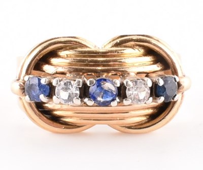 Lot 286 - 18CT GOLD & SAPPHIRE FIVE STONE RING