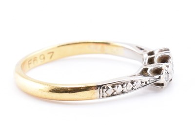 Lot 464 - 18CT GOLD & PLATINUM DIAMOND THREE STONE RING