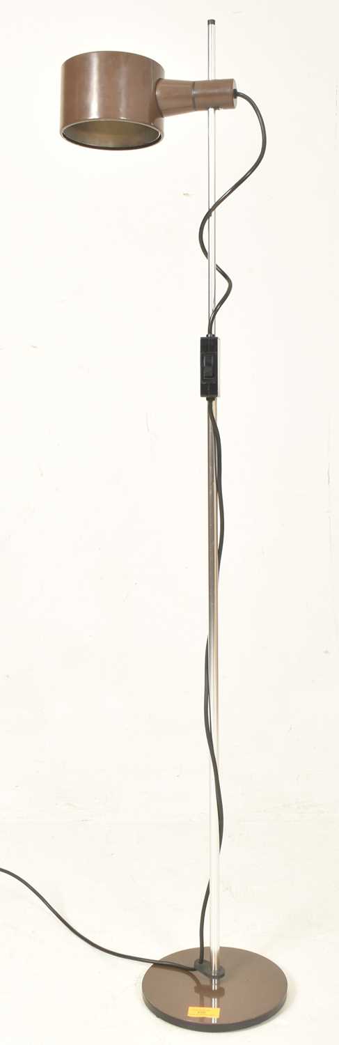 Lot 499 - RONALD HOLMES FOR CONELIGHT - VINTAGE ADJUSTABLE STANDING LIGHT