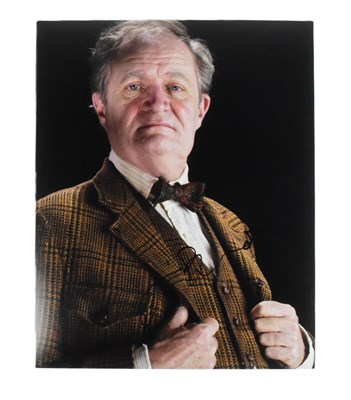 Lot 199 - HARRY POTTER - JIM BROADBENT - SIGNED 8X10" PHOTOGRAPH - AFTAL