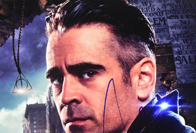 Lot 123 - FANTASTIC BEASTS - COLIN FARRELL - SIGNED 8X10" PHOTO - AFTAL