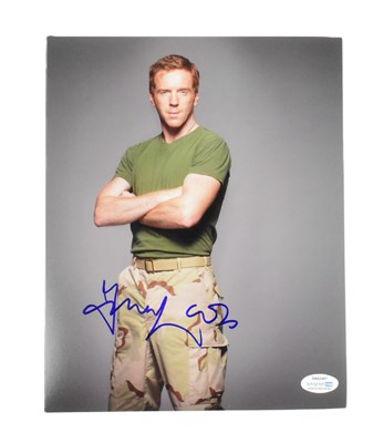 Lot 177 - DAMIAN LEWIS - HOMELAND - SIGNED 8X10" PHOTOGRAPH