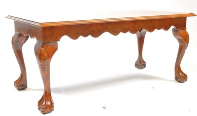 Lot 1014 - 20TH CENTURY QUEEN ANNE REVIVAL WALNUT COFFEE OCCASIONAL TABLE