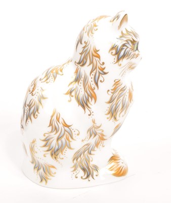 Lot 33 - ROYAL CROWN DERBY - FIFI THE CAT PAPERWEIGHT