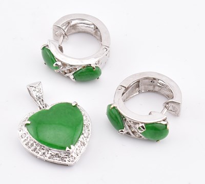 Lot 87 - 18CT WHITE GOLD JADE & DIAMOND EARRINGS & HEART NECKLACE PENDANT