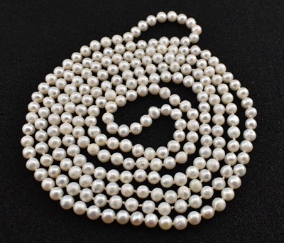 Lot 434 - SINGLE STRAND PEARL NECKLACE