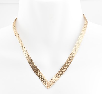 Lot 139 - HALLMARKED 9CT GOLD BRAIDED HERRINGBONE CHAIN WISHBONE NECKLACE