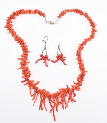 Lot 348 - CORAL NECKLACE & PAIR OF CORAL PENDANT EARRINGS AF