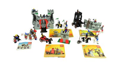 Lot 538 - LEGO - COLLECTION OF VINTAGE LEGO KNIGHT SETS