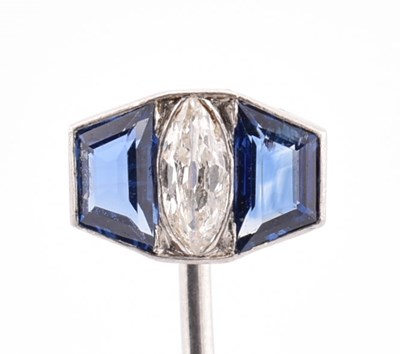 Lot 27 - SAPPHIRE & DIAMOND STICK PIN