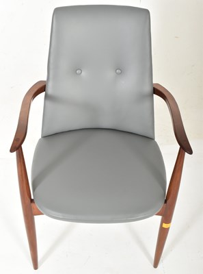 Lot 560 - PETER HAYWARD X VANSON - RETRO 20TH CENTURY LEATHER & TEAK OFFICE ELBOW CHAIR