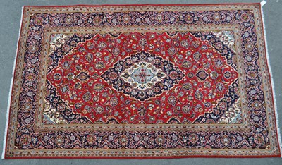 Lot 971 - 20TH CENTURY CENTAL PERSIAN KASHAN CARPET