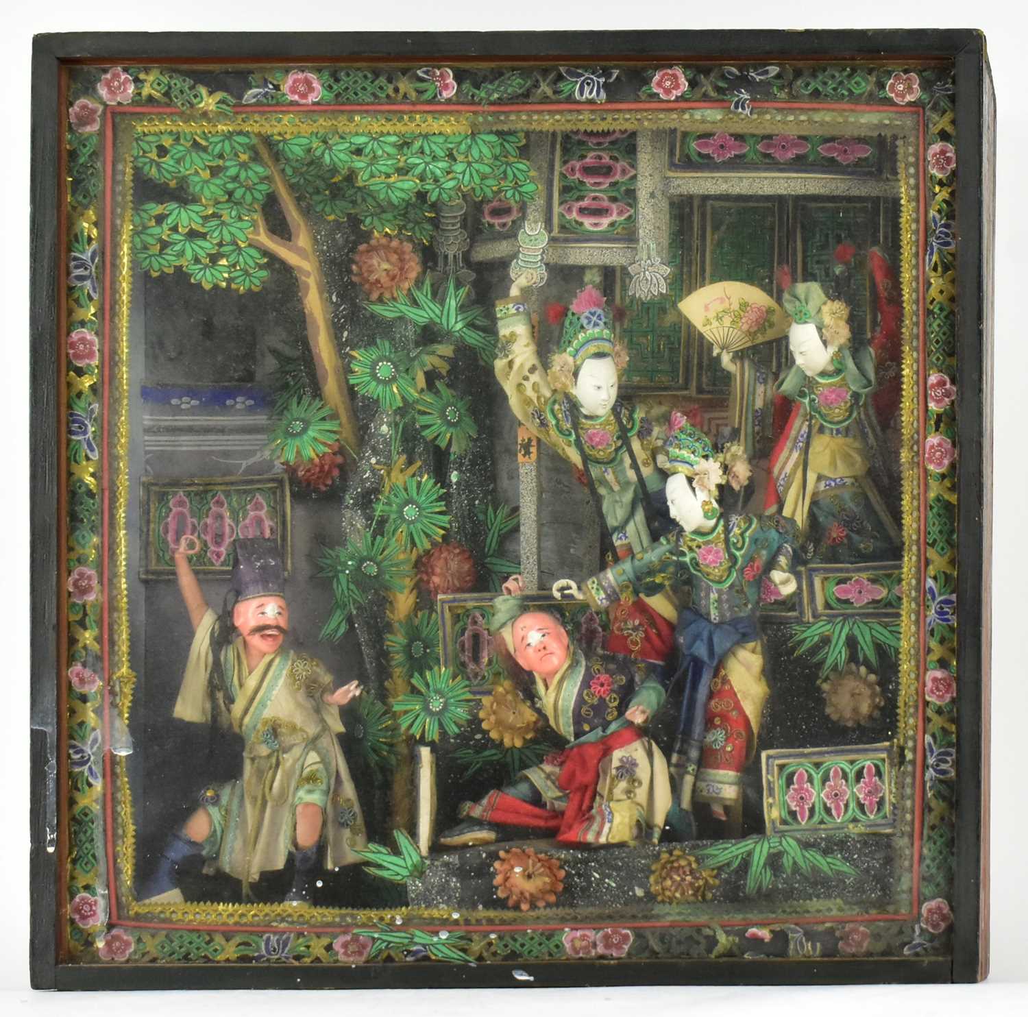 Lot 186 - BEIKING / PEKING OPERA CLAY SCULPTURE DIORAMA 民初 木罩箱京剧泥塑人