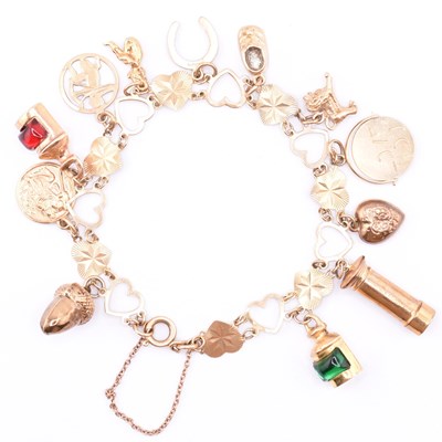 Lot 18 - HALLMARKED 9CT GOLD HEART LINK CHAIN CHARM BRACELET