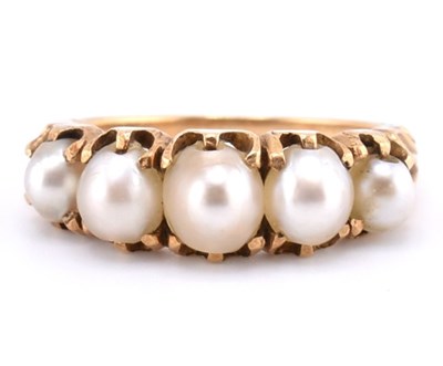 Lot 140 - GOLD & PEARL FIVE STONE RING