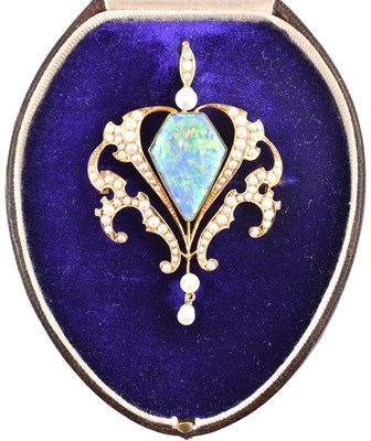 Lot 61 - EDWARDIAN 15CT GOLD OPAL & PEARL BROOCH PIN CASED