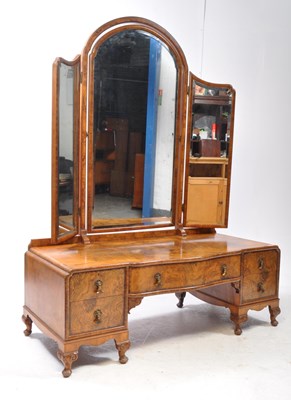 Lot 1040 - QUEEN ANNE REVIVIAL EARLY 20TH CENTURY BURR WALNUT DRESSING TABLE