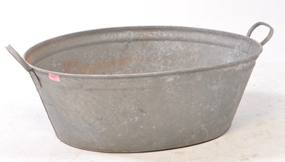 Lot 1032 - LARGE 19TH CENTURY GALVANISED METAL BATHTUB / PLANTER