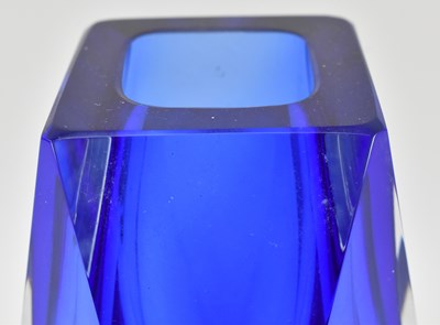 Lot 2 - MURANO MANDRUZZATO - 1960S ITALIAN BLUE GLASS VASE