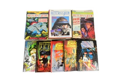 Lot 288 - STAR WARS - COLLECTION OF ORIGINAL VINTAGE ANNUALS & COMICS