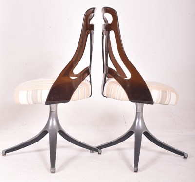 Lot 299 - CHROMCRAFT GRAFTON USA - MID CENTURY 1970S GLASS & CHROME METAL ATOMIC DINING TABLE & CHAIRS