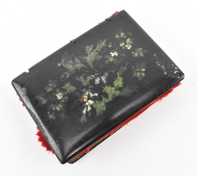 Lot 136 - COLLECTION OF VINTAGE CHINOISERIE BLACK LACQUER WARE INCL. TRAYS & FANS