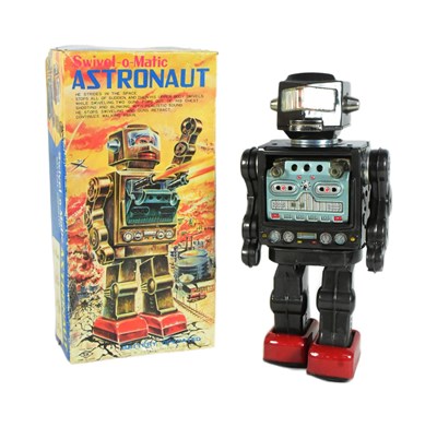 Lot 428 - TINPLATE TOYS - VINTAGE JAPANESE ASTRONAUT ROBOT