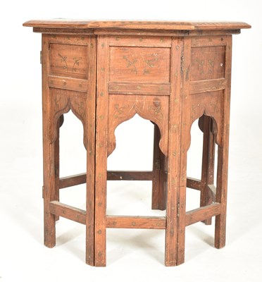 Lot 946 - EARLY 20TH CENTRUY ISLAMIC NORTH AFRICAN TABLE