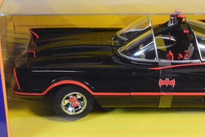 Lot 41 - DIECAST - HOT WHEELS 1/18 SCALE DIECAST BATMOBILE
