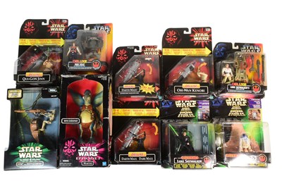 Lot 380 - STAR WARS - KENNER / HASBRO - COLLECTION OF ASSORTED ACTION FIGURES