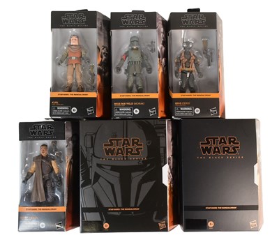 Lot 401 - STAR WARS - THE BLACK SERIES - THE MANDALORIAN - 6" SCALE ACTION FIGURES