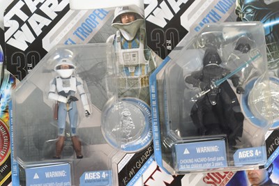Lot 402 - STAR WARS - 30TH ANNIVERSARY COLLECTION - MOC CARDED FIGURES