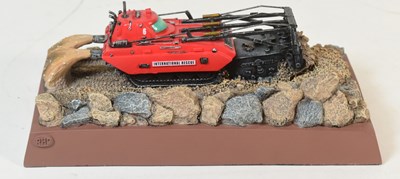 Lot 625 - THUNDERBIRDS – GERRY ANDERSON – ROBERT HARROP FIGURINE / STATUE