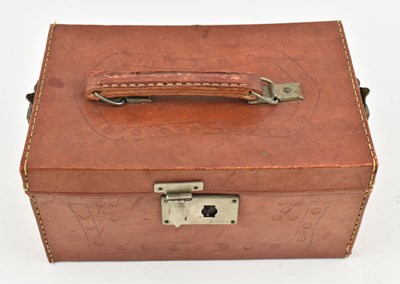 Lot 126 - 1950S CHINESE MAHJONG SET SHANGHAI 民国 麻雀套装
