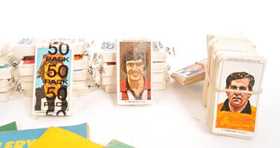 Lot 539 - LARGE COLLECTION OF 1960S / 70S SUN SOCCER CARDS & ALBUMS