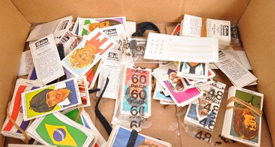 Lot 539 - LARGE COLLECTION OF 1960S / 70S SUN SOCCER CARDS & ALBUMS