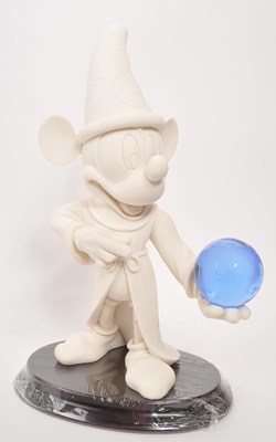 Lot 320 - DISNEY - A. GIANNELLI SCULPTURE OF MICKEY HOUSE HOLDING GLOBE