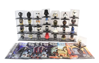 Lot 485 - STAR WARS - DEAGOSTINI HELMET COLLECTION - MAGAZINES & MODELS