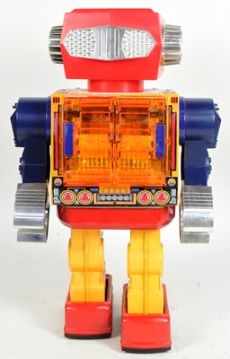 Lot 436 - TINPLATE TOYS - VINTAGE JAPANESE SUPER GIANT ROBOT