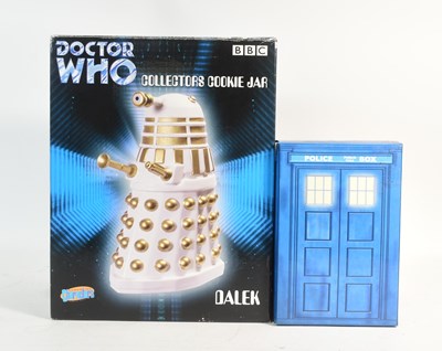 Lot 664 - DOCTOR WHO - CORGI DIECAST & COLLECTABLE DALEK COOKIE JAR