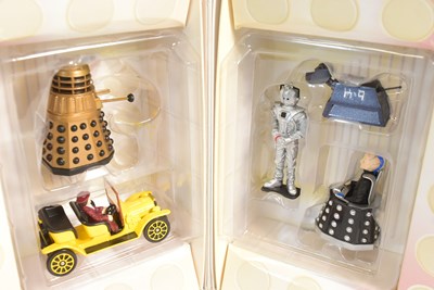 Lot 664 - DOCTOR WHO - CORGI DIECAST & COLLECTABLE DALEK COOKIE JAR