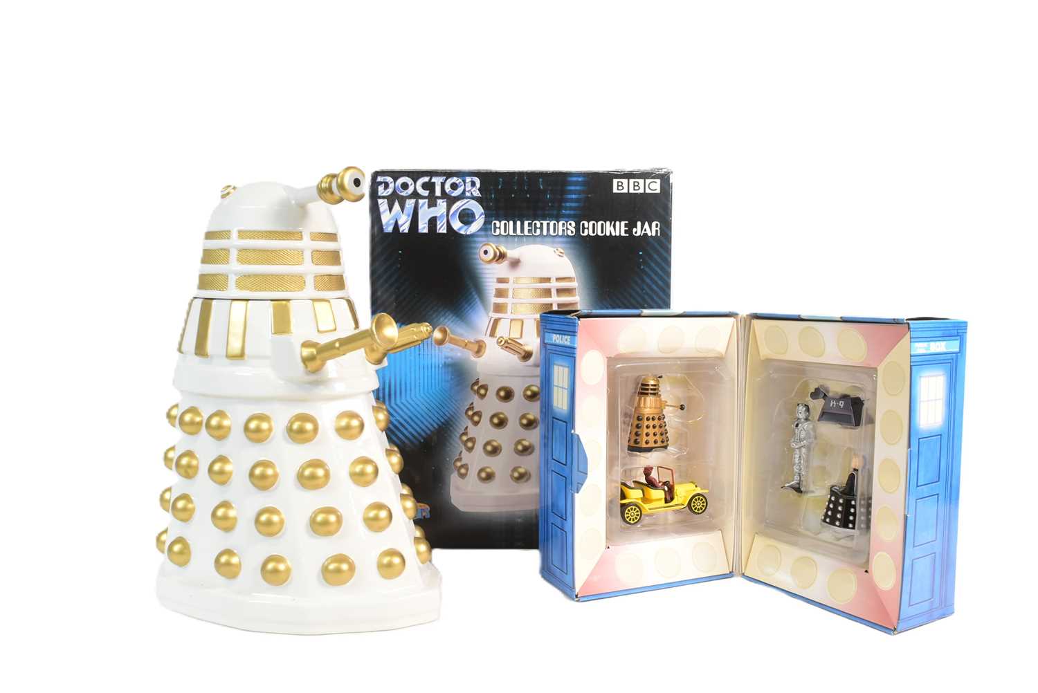 Lot 664 - DOCTOR WHO - CORGI DIECAST & COLLECTABLE DALEK COOKIE JAR