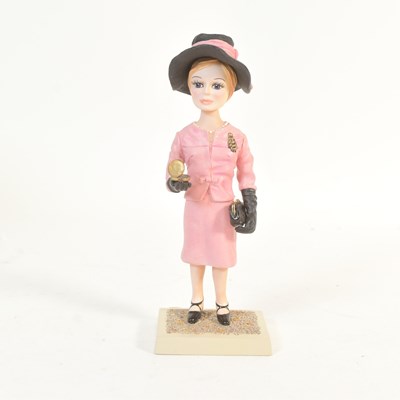 Lot 669 - THUNDERBIRDS – GERRY ANDERSON – ROBERT HARROP FIGURINE / STATUE