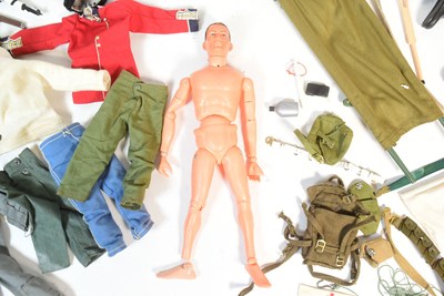 Lot 697 - ACTION MAN - VINTAGE PALITOY ACTION MAN CLOTHING & ACCESSORIES