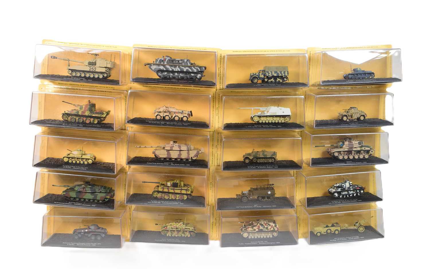 Lot 210 - DIECAST - DEAGOSTINI DIECAST MODEL TANK COLLECTION