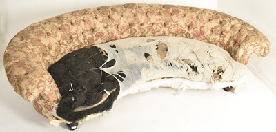 Lot 438 - 19TH CENTURY VICTORIAN HOWARD & SON STYLE CRESCENT LARGE CHESTERFIELD SOFA SETTEE